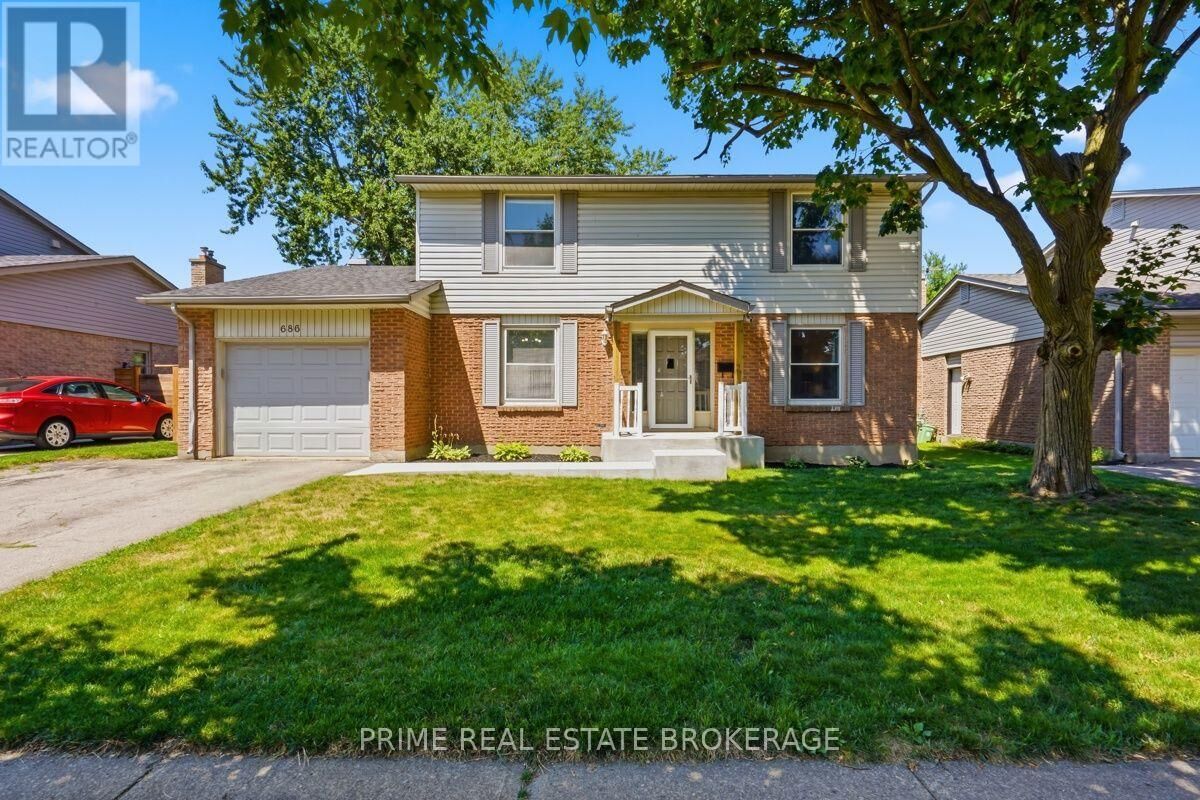 Property Photo: 686 Barclay Road ON N6K 1K5