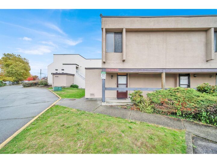 Property Photo: 17702 60 Avenue 28 BC V3S 1V2