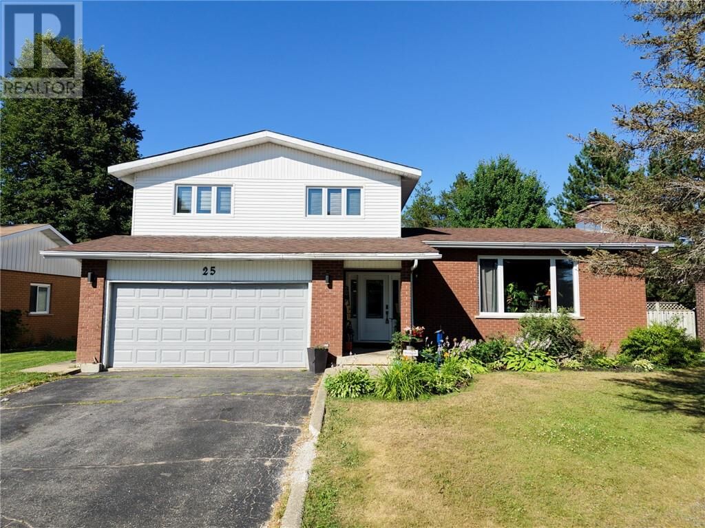 Property Photo:  25 Goodman Avenue  ON P5E 1A5 