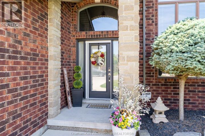 Property Photo: 40 Enclave Place ON N7L 5R8