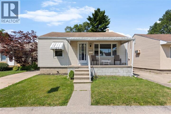 Property Photo: 2293 Marentette ON N8W 2C2