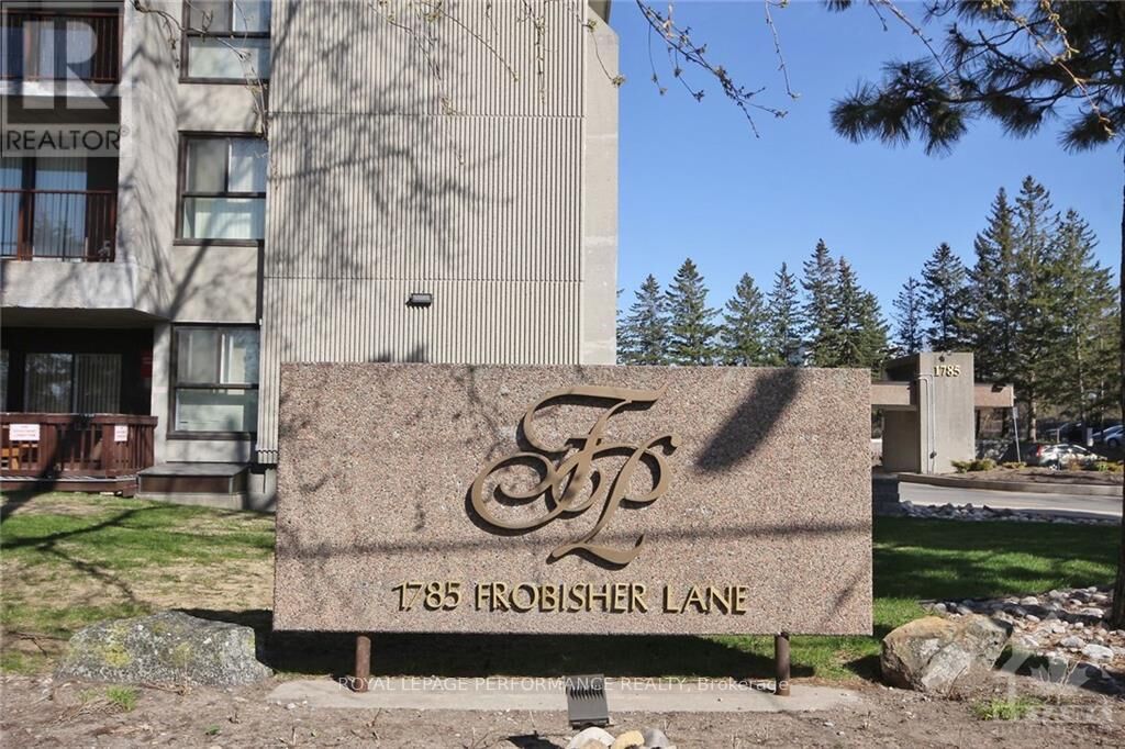 Property Photo:  1785 Frobisher Lane 1102  ON K1G 3T7 