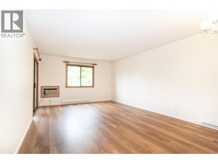 Property Photo: 1075 Bernard Avenue 303 BC V1Y 6P7