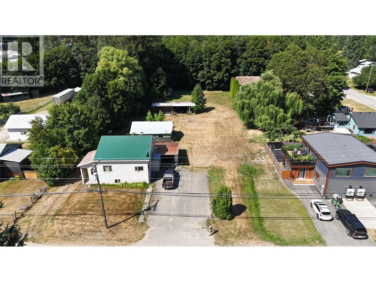 Property Photo: 719 Big Eddy Road BC V0E 2S0