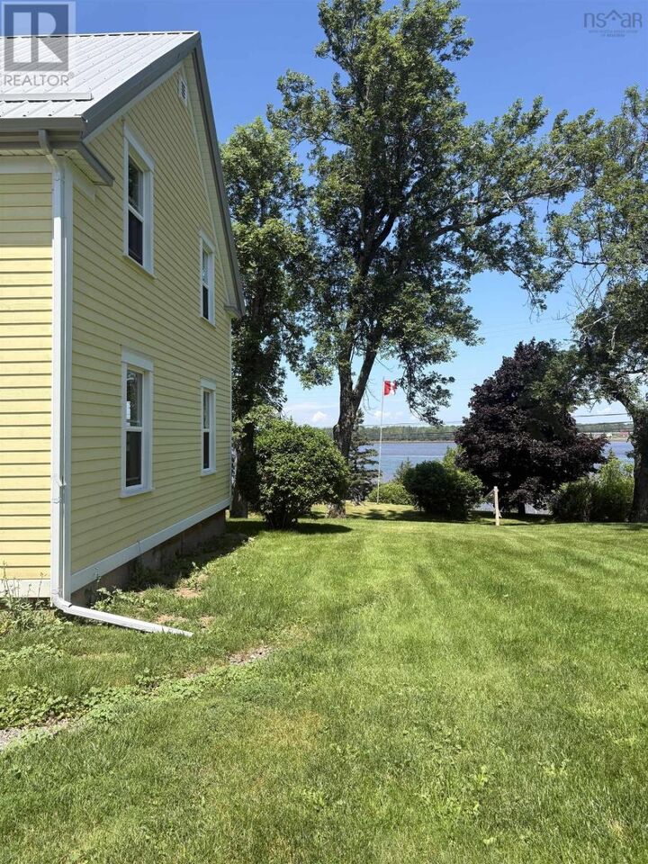 Property Photo:  60 Church Street  NS B0K 1Y0 