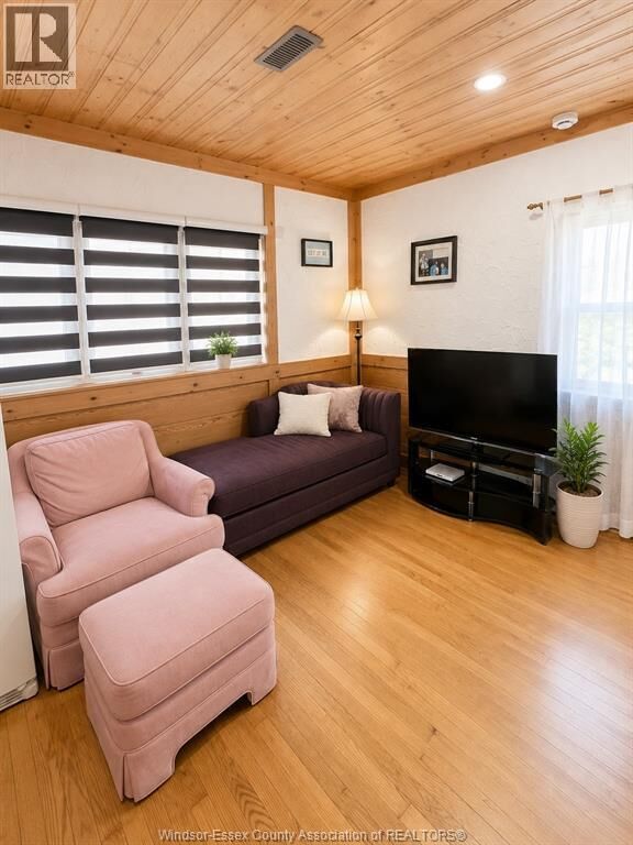 Property Photo: 2628 Buckingham Drive 1 ON N8T 2B9