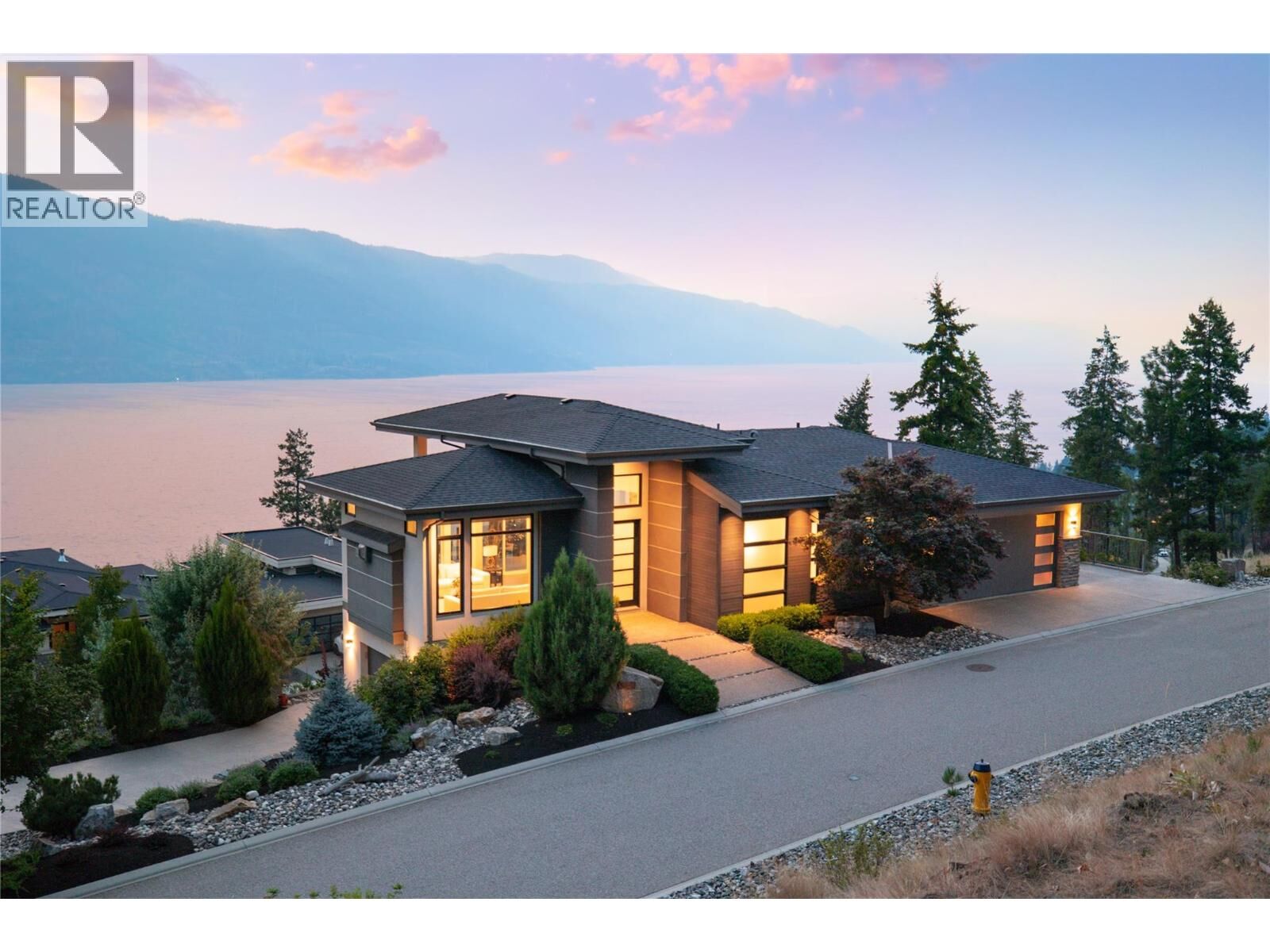 Property Photo: 3320 Acacia Lane BC V1V 3G1