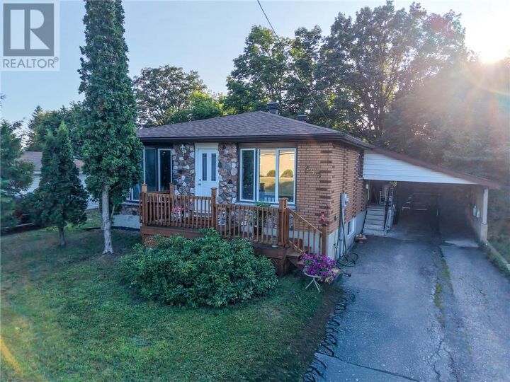 595 Brophy Street — photo 1