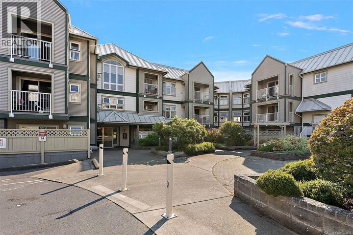 Property Photo:  3008 Washington Avenue 312  BC V9A 1P6 