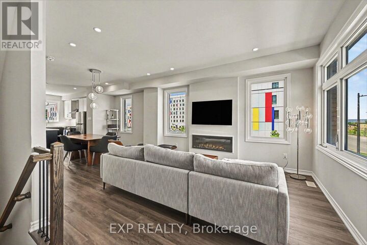 Property Photo: 1400 Hemlock Road ON K1K 5A8