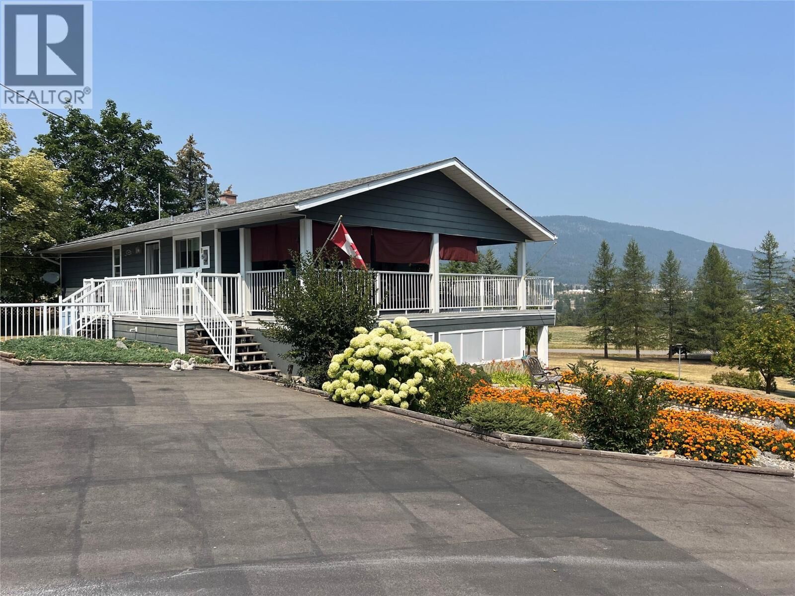 Property Photo: 3765 Crestview Road BC V0B 1G2