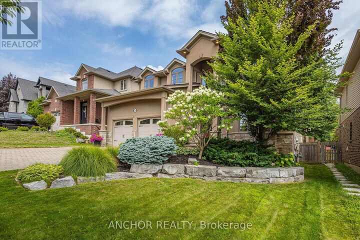 Property Photo: 646 Redtail Trail ON N6H 5X7