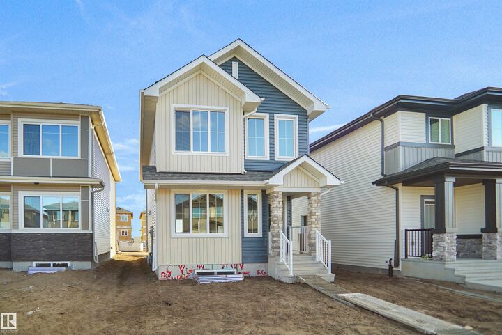 Property Photo: 221 Falcon Crescent AB T0B 3M3
