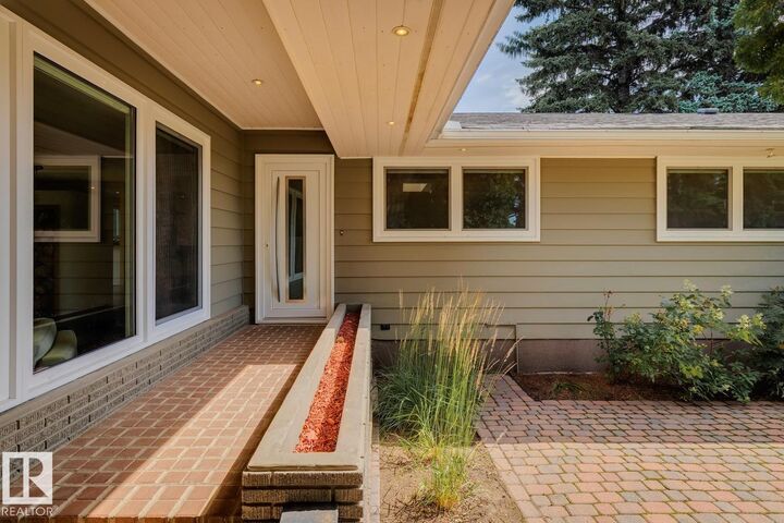 Property Photo: 15304 Rio Terrace Drive NW AB T5R 5M5