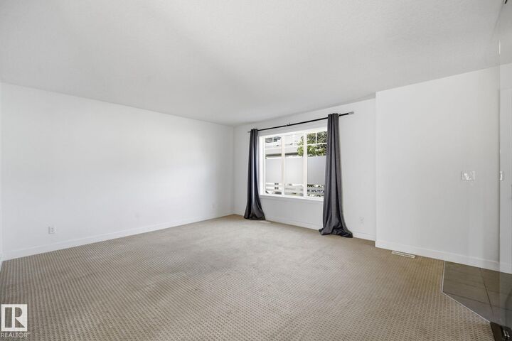 Property Photo:  13810 166 Avenue NW 18  AB T6V 0K4 
