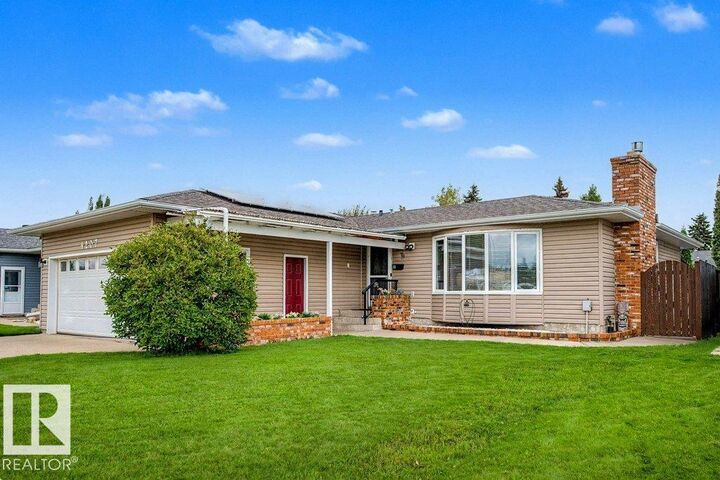 Property Photo:  4207 109 A Street NW  AB T6J 2R7 