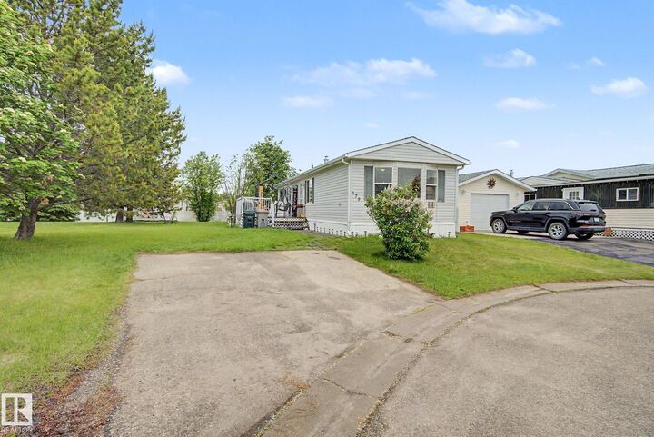Property Photo: 3400 48 Street 179 AB T7Z 1W2