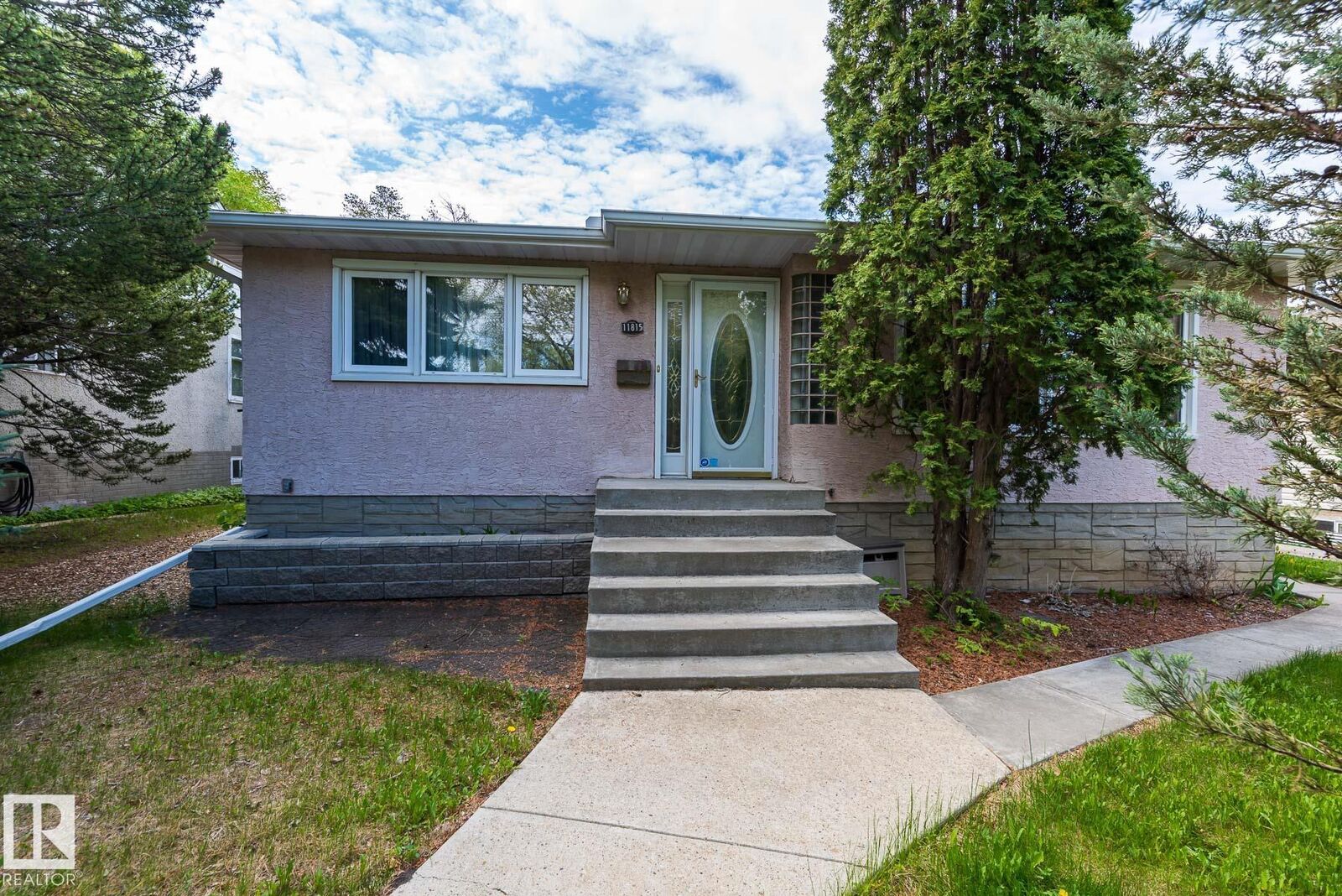 Property Photo: 11815 76 Avenue NW AB T6G 0L1