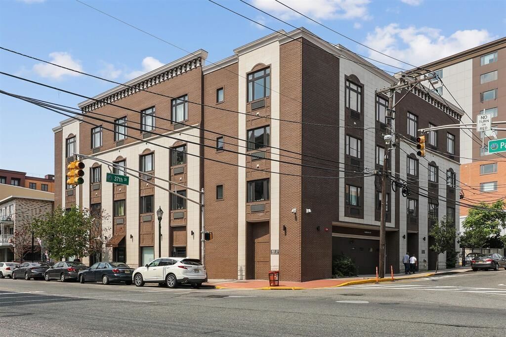 Property Photo:  3611 Park Ave 302  NJ 07087 