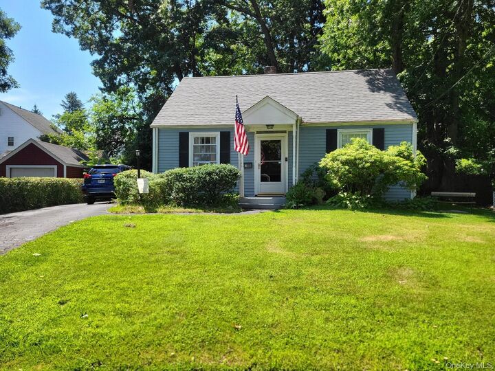 Property Photo:  3 Vanamee Street  NY 12550 