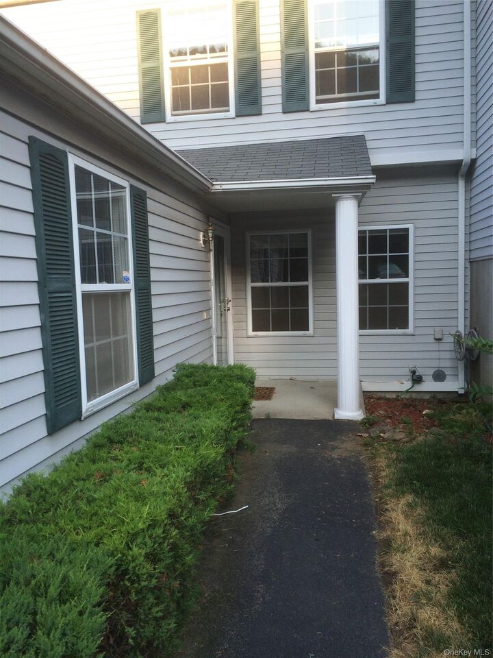Property Photo:  402 Watch Hill Drive 402  NY 10591 
