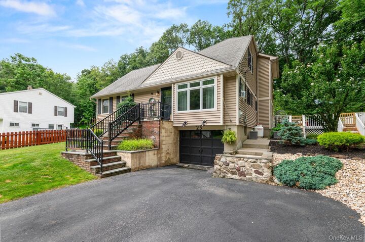 Property Photo:  25 Birchwood Drive  NY 10930 
