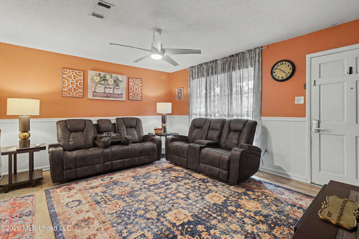 Property Photo:  202 Sedgewick Street  MS 39560 