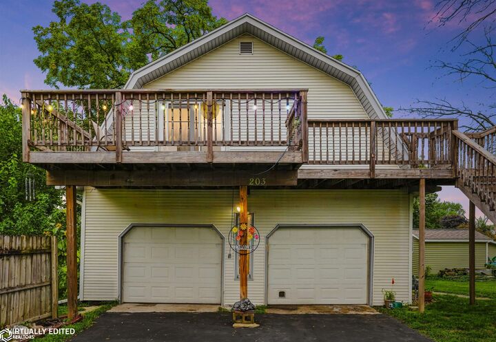 Property Photo:  203 3rd Street NW  IA 50247 