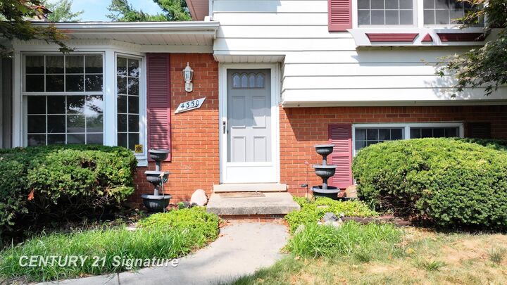 Property Photo:  4350 Captains Lane  MI 48507 