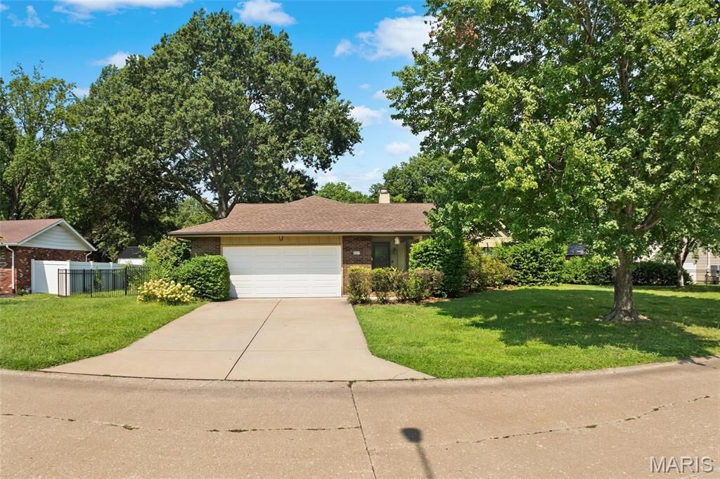 Property Photo:  3317 Princeton Drive  IL 62040 
