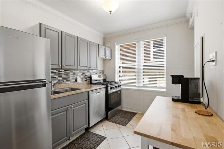 Property Photo: 7108 Tulane Avenue MO 63130