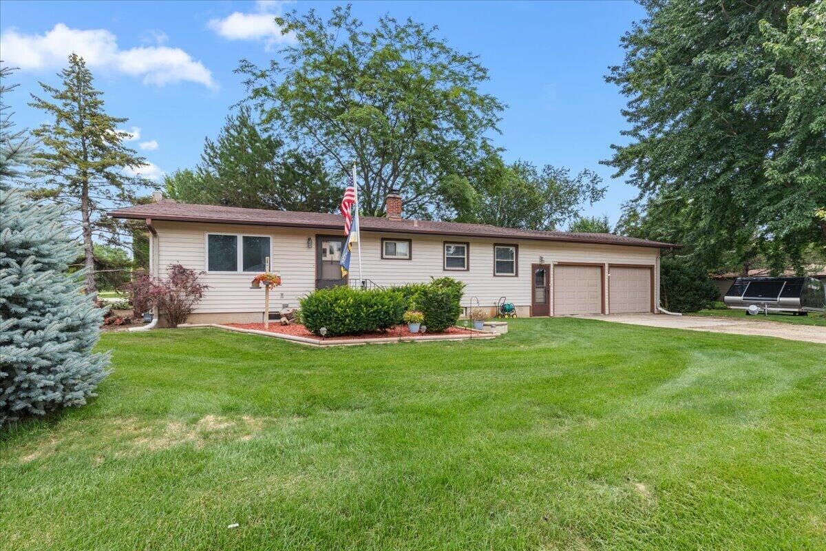 Property Photo:  6492 Municipal Dr  WI 53095 