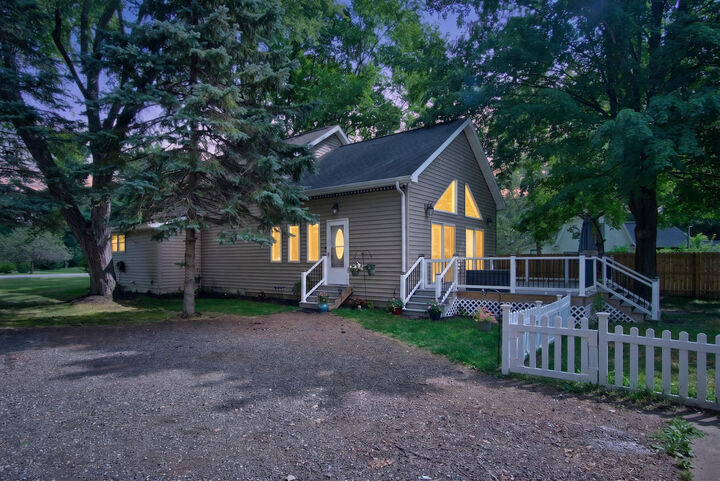 Property Photo: 1113 Napoleon Road MI 49201