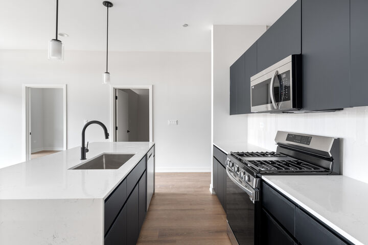 Property Photo:  