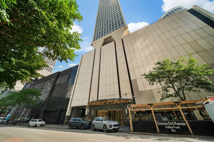 Property Photo: 111 E Chestnut Street 30G IL 60611