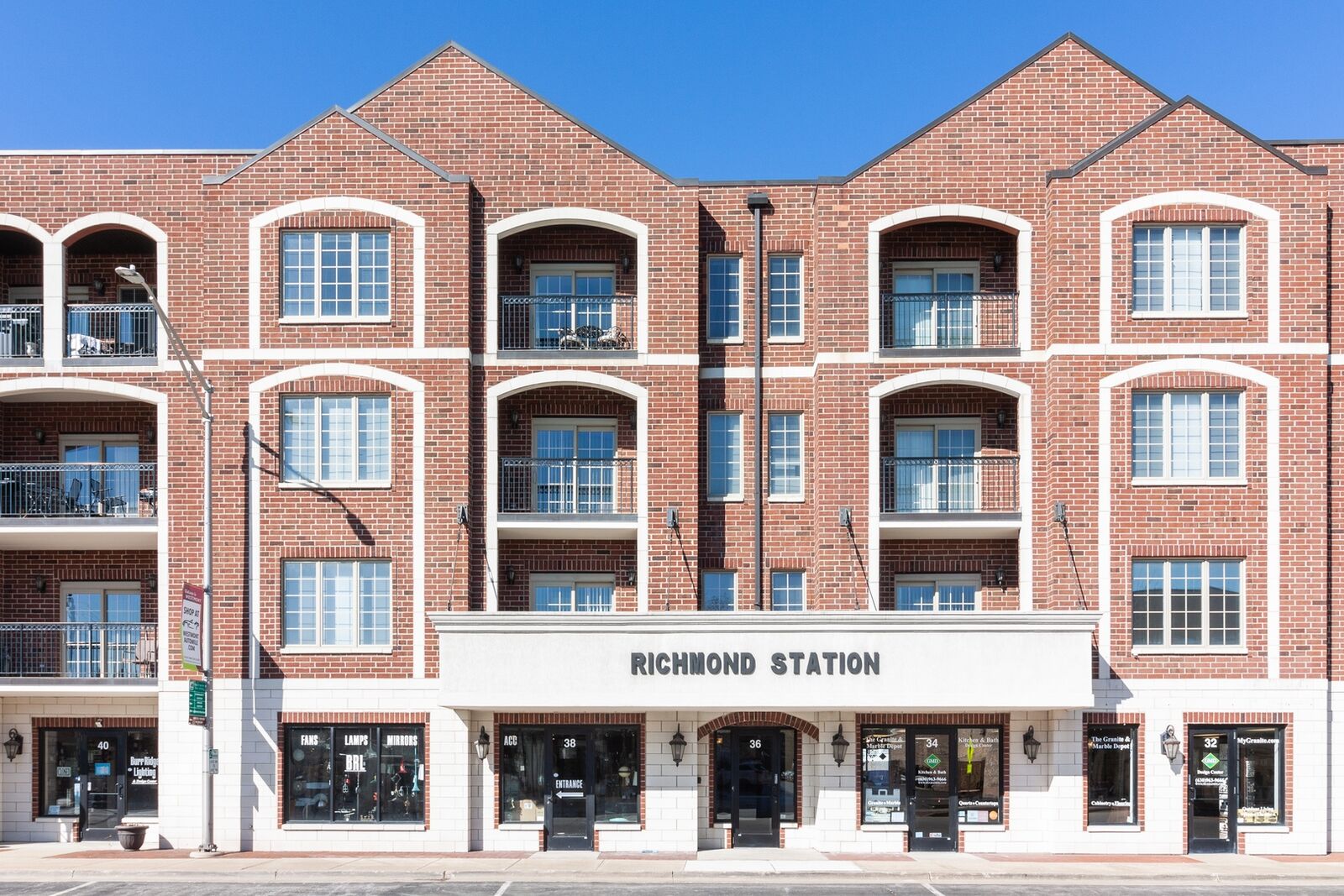 Property Photo: 36 S Cass Avenue 3D IL 60559