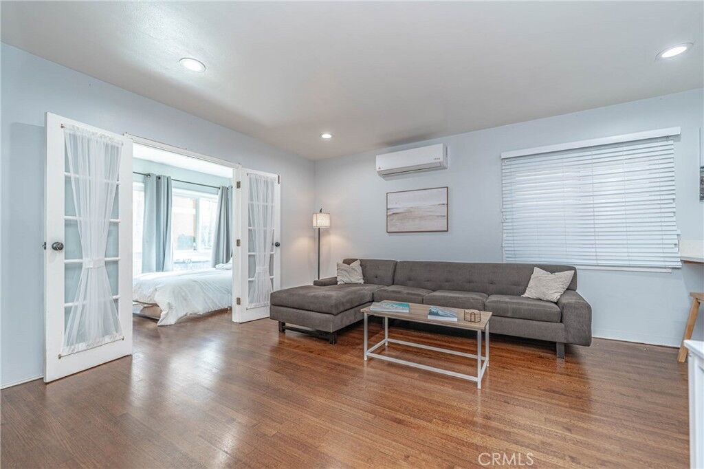 Property Photo:  325 Cedar  CA 90802 