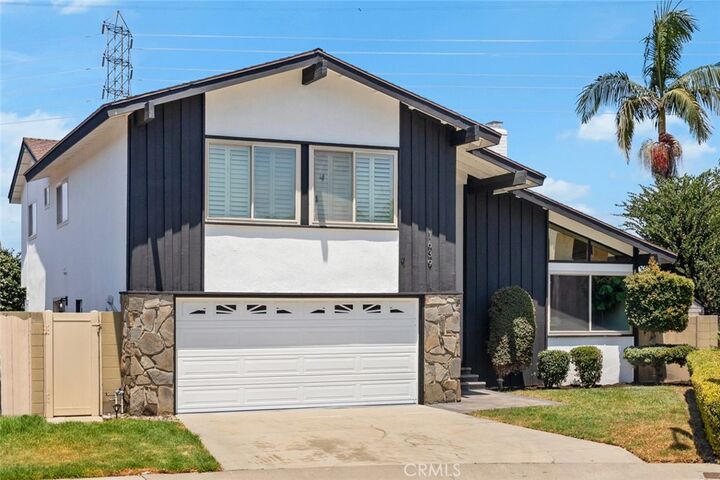 Property Photo: 1639 S Camrose Way CA 92802