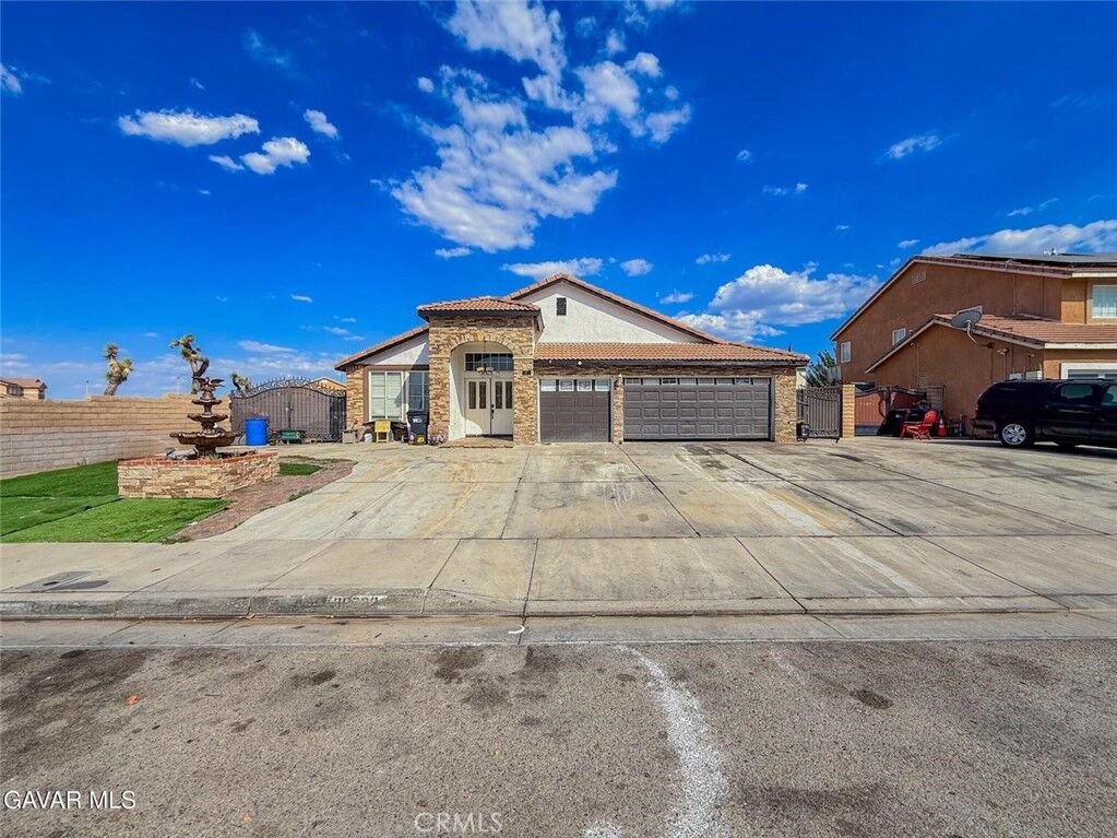 Property Photo:  36722 Pine Valley Ct  CA 93552 