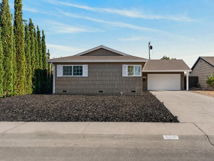 Property Photo:  6129 Marwick Way  CA 95608 