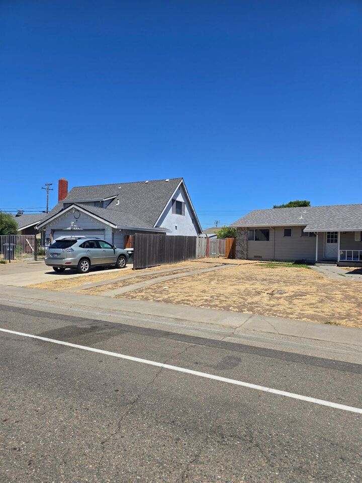 Property Photo:  7233 Lindale Drive  CA 95828 