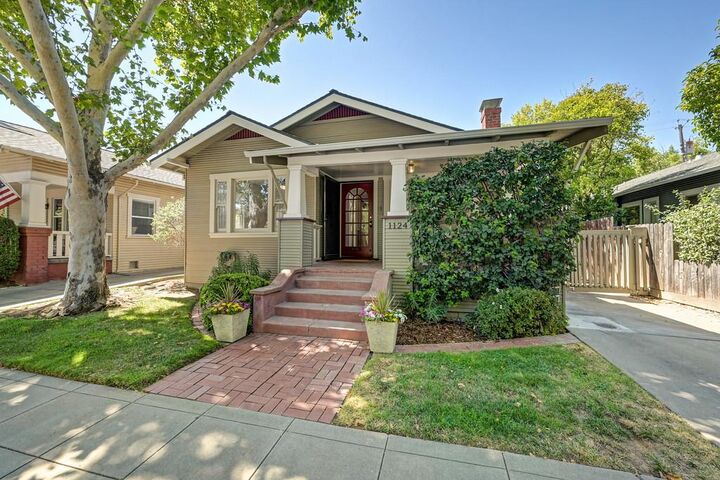Property Photo:  1124 34th Street  CA 95816 