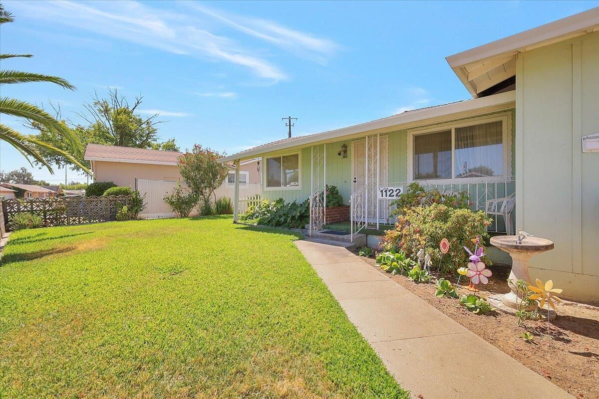 Property Photo:  1122 E 19th Street  CA 95901 