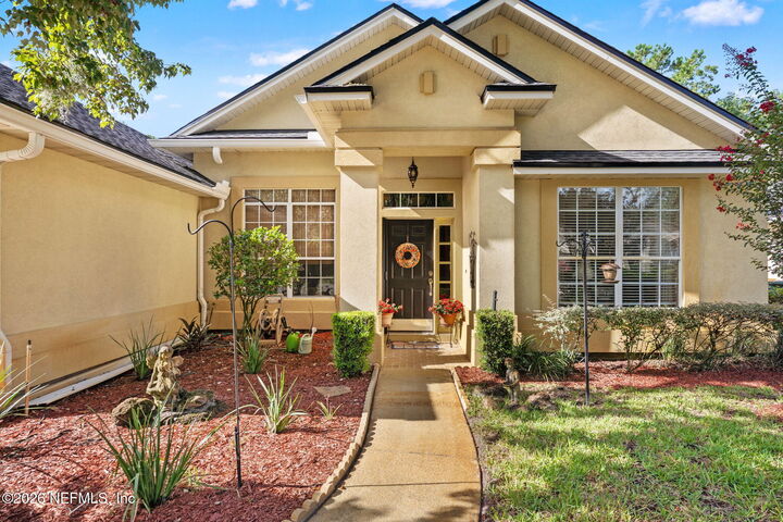 Property Photo:  9156 Spindletree Way  FL 32256 