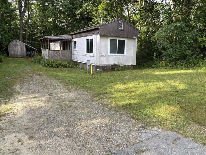 Property Photo: 6 Evergreen Lane NH 03455