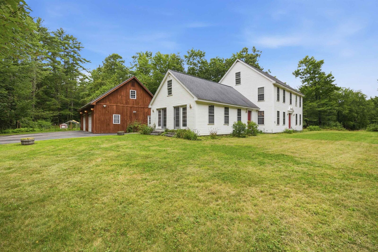 Property Photo:  83 Ferson Road  NH 03043 