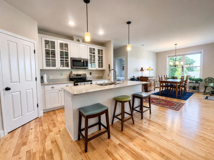Property Photo:  82 Ledge Way  VT 05403 