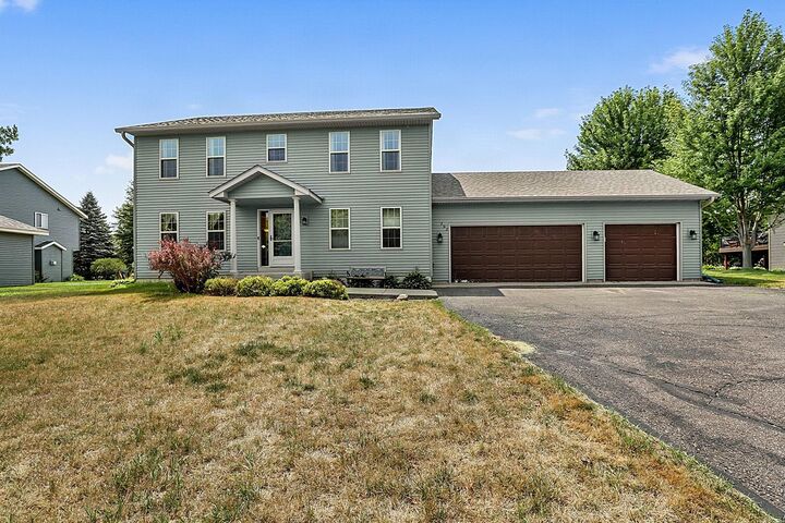 Property Photo:  702 Northstar Drive  MN 56377 