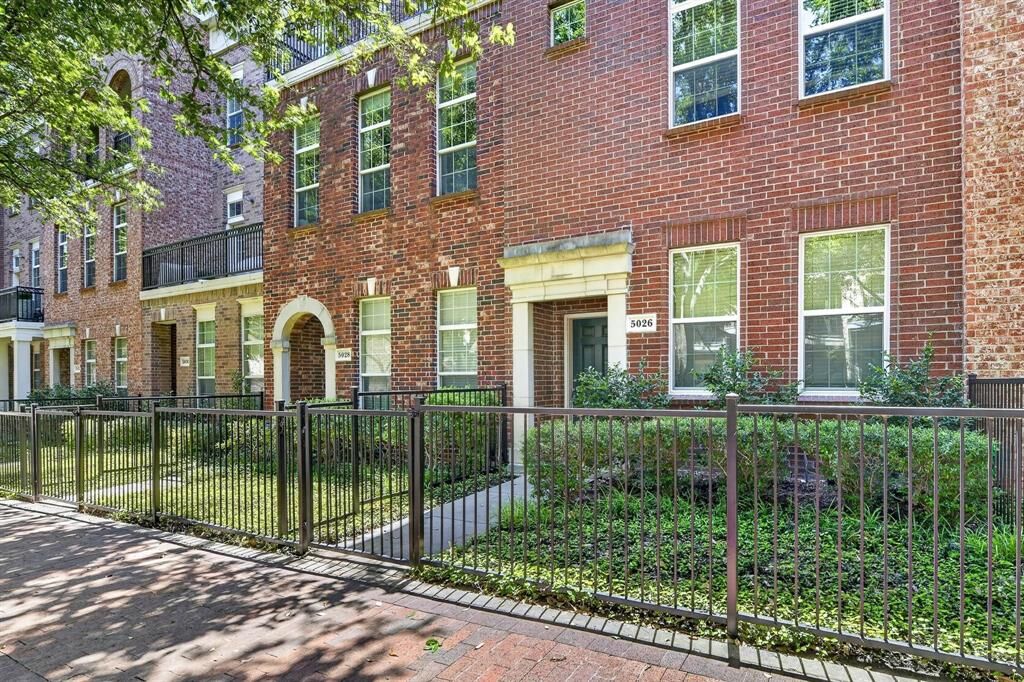 Property Photo: 5026 Calloway Drive 163 TX 75001
