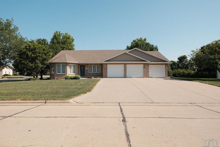Property Photo:  426 14th Street SE  IA 51250 